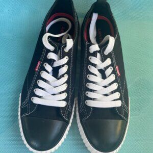 Men’s Levi’s black sneakers size 9